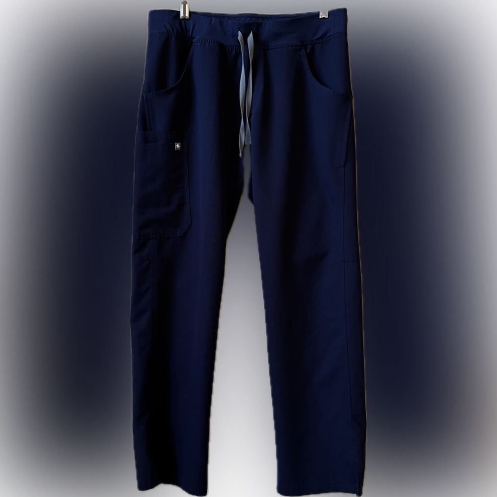 Figs Kade cargo scrubs technical issue navy blue pants drawstring M like new!
